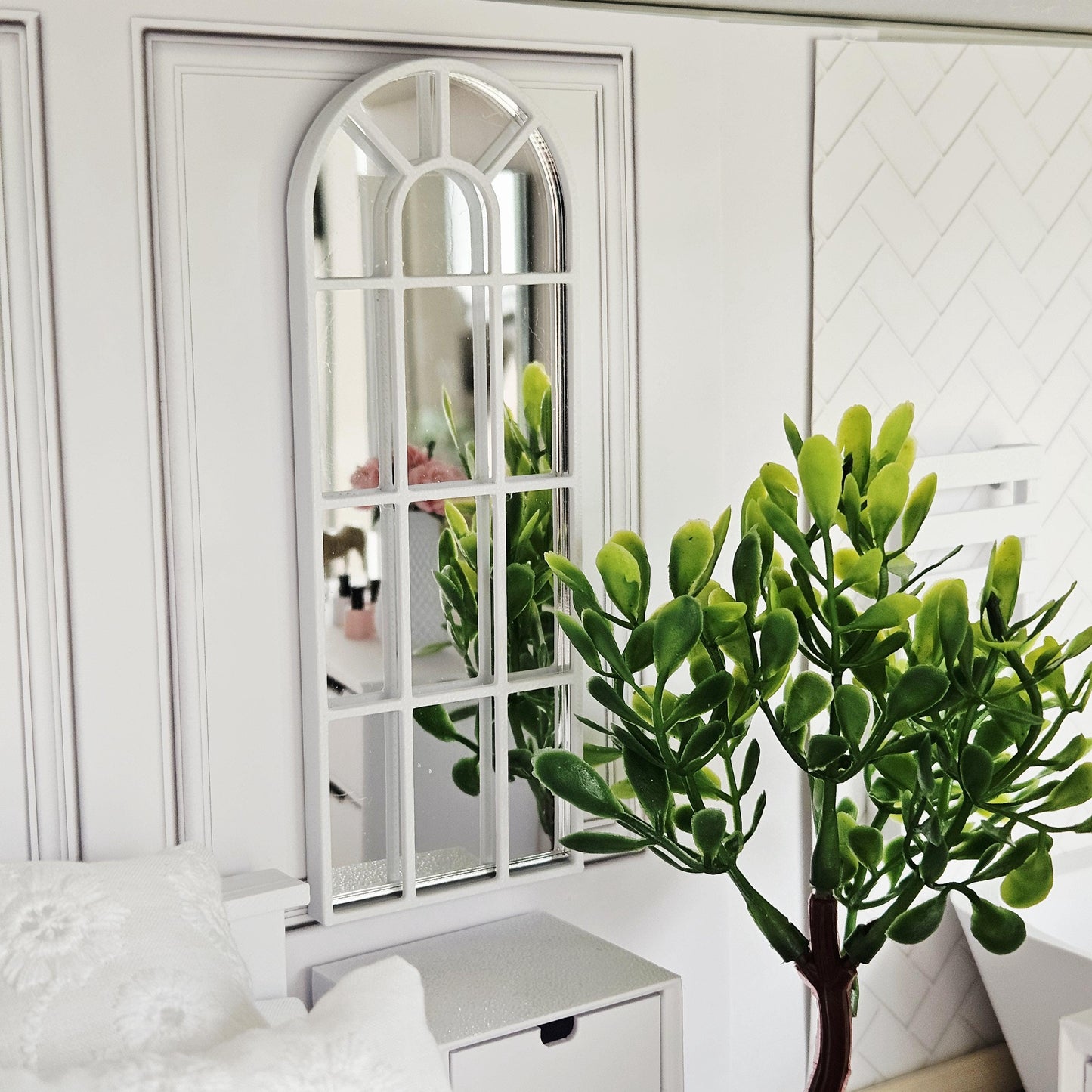 Dolls House Arched Grid Wall Mirror, 1:12 Scale