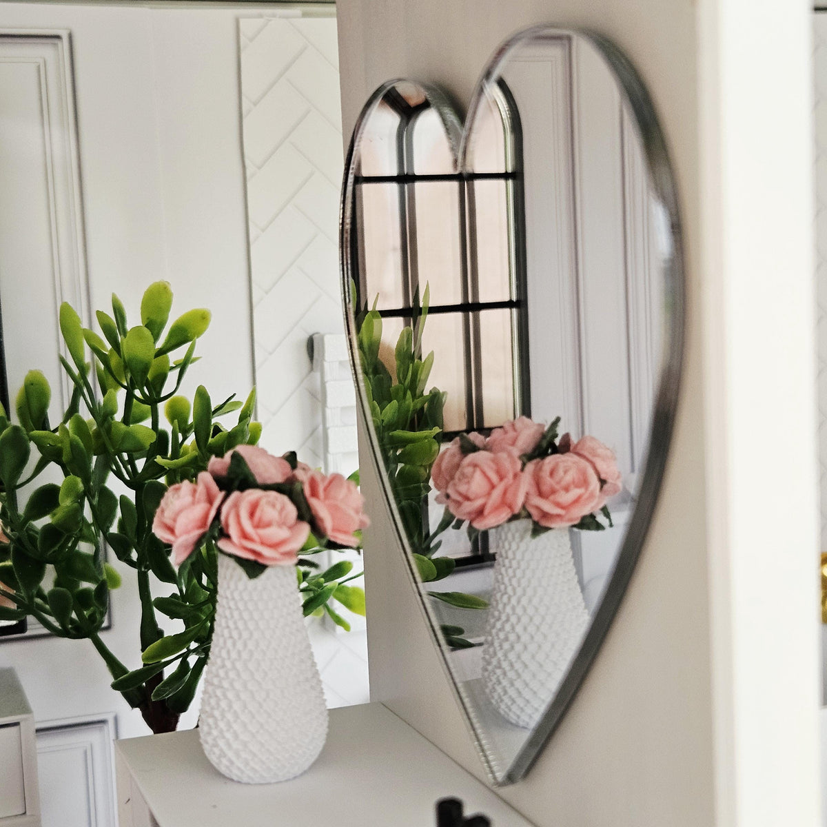 Dolls House Modern Large Heart Mirror – Silver Acrylic