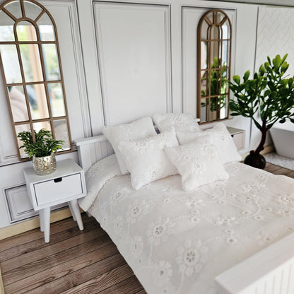 Broderie Anglaise Double Bedding – alternate view 8 | 1:12 scale dolls house miniature