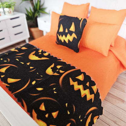 Bedding Set: Halloween Double Bedding – alternate view 2 | 1:12 scale dolls house miniature