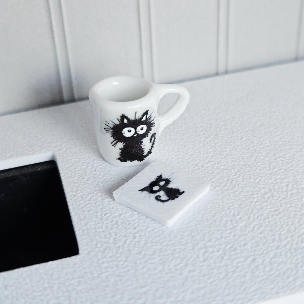 Dolls House Black Cat Mug & Coaster Set | Miniature Cup Set | Kitchen Accessory | 1:12 Scale