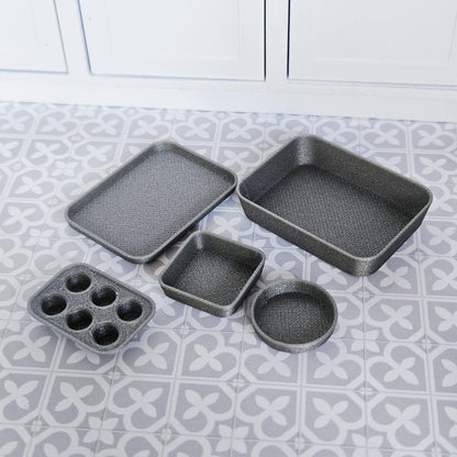Bakeware Set – 5 Piece – alternate view 4 | 1:12 scale dolls house miniature