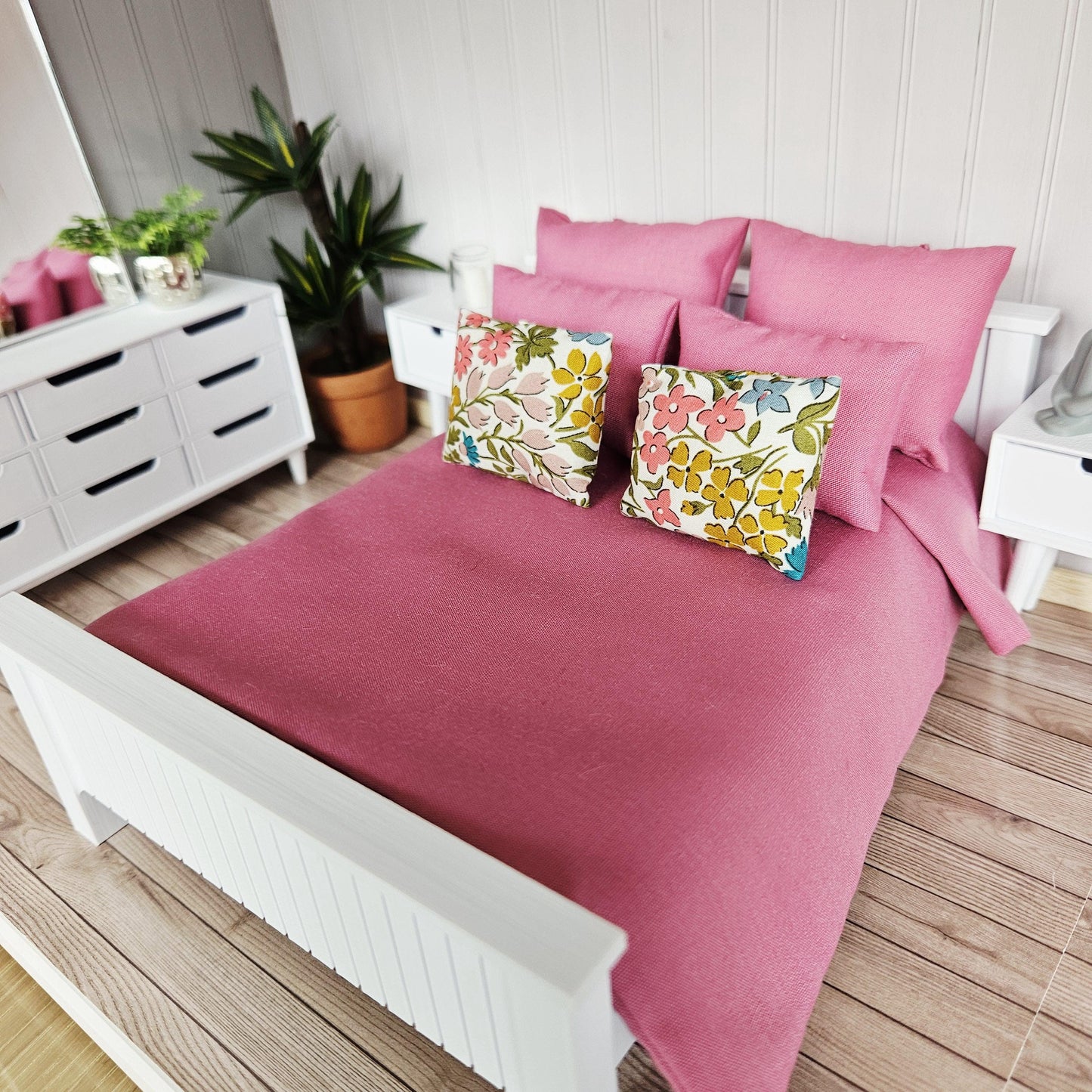 Dolls House Bedding Set: Dusky Pink Miniature Double Bedding (12th Scale)