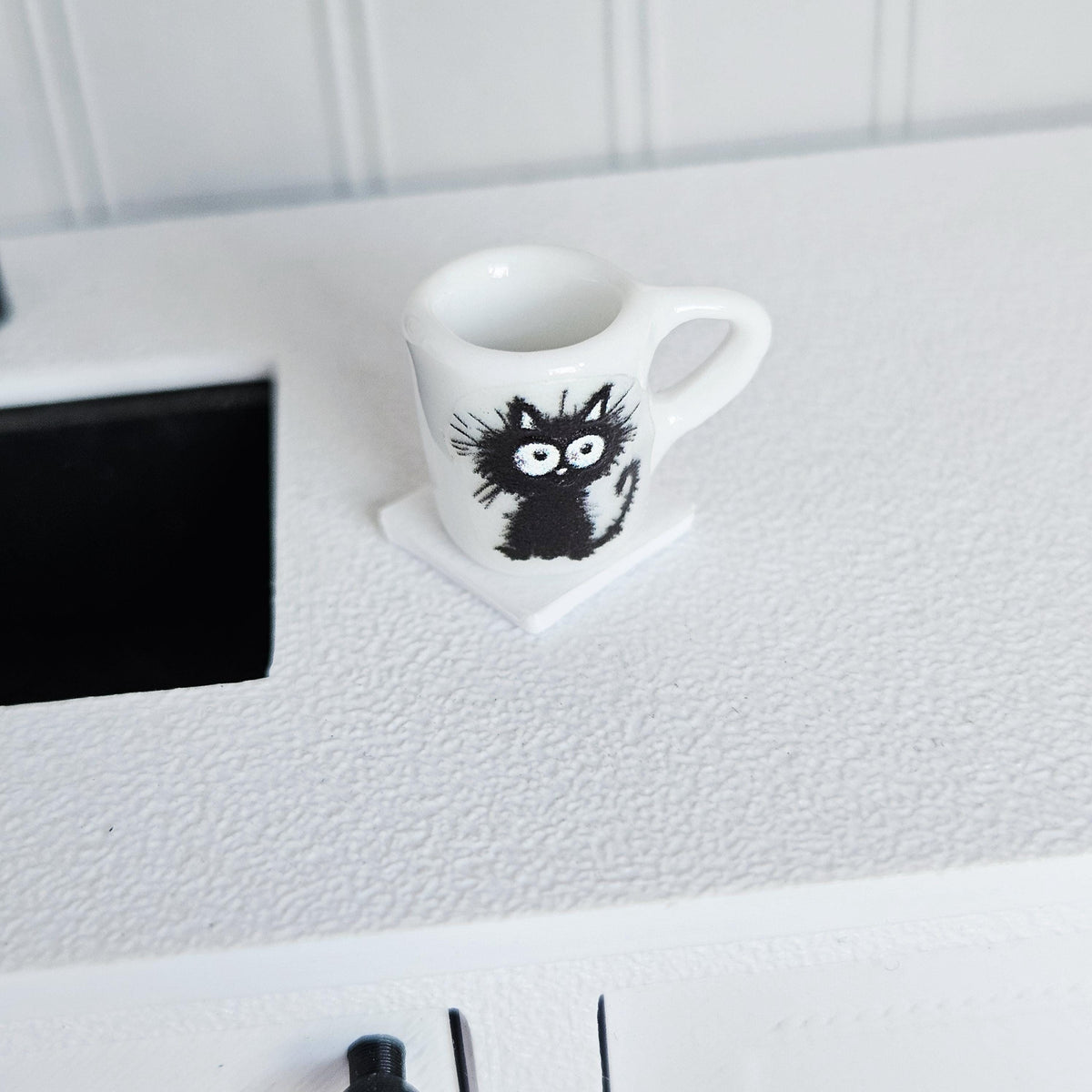 Dolls House Black Cat Mug & Coaster Set | Miniature Cup Set | Kitchen Accessory | 1:12 Scale
