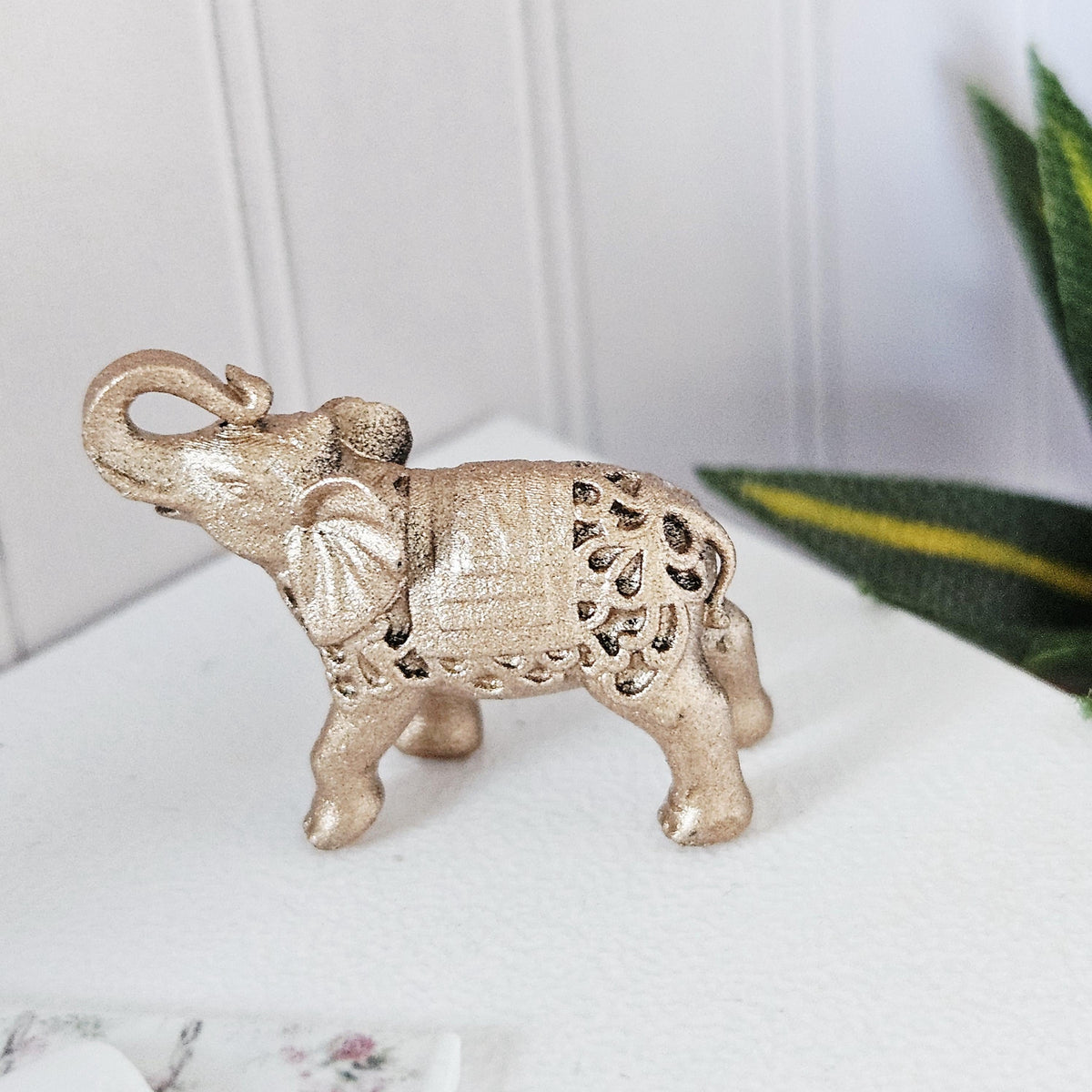 Dolls House Elephant Ornament | Miniature Animal Figure | Decorative Home Accent | 1:12 Scale