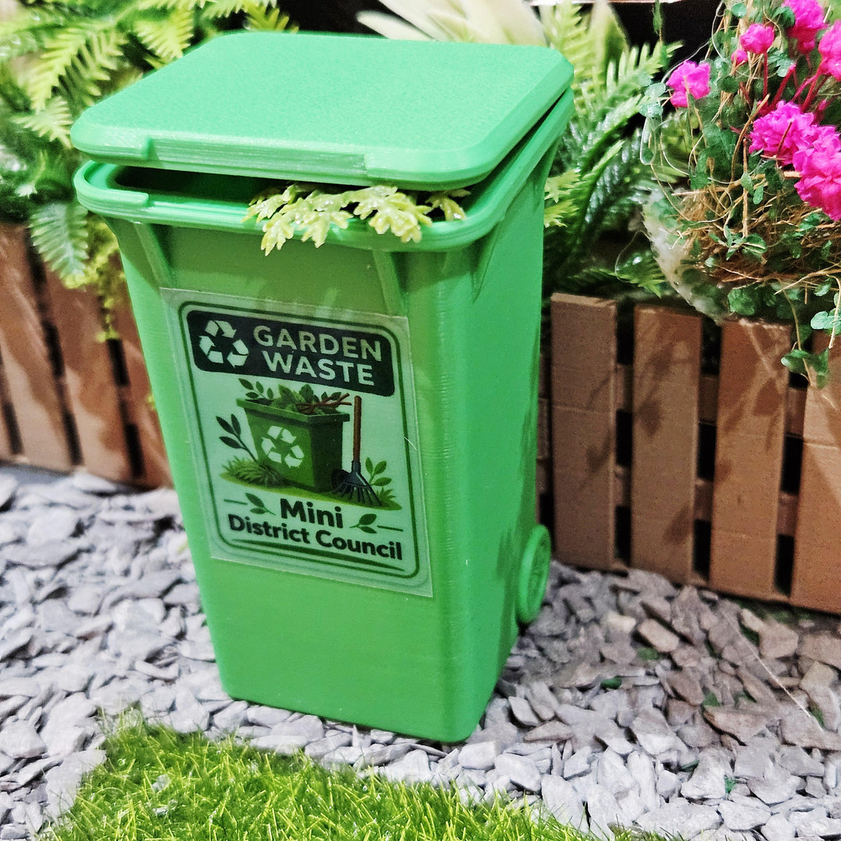 Dolls House Wheelie Bin | Garden Waste Bin with Lid | Outdoor Accessory | 1:12 Scale