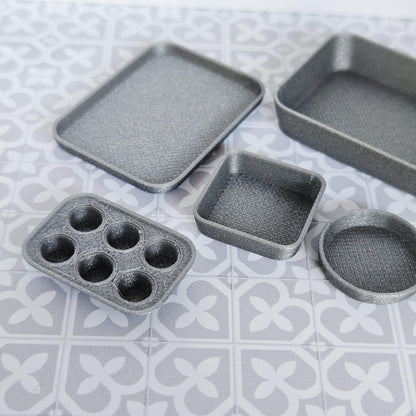 Bakeware Set – 5 Piece – alternate view 3 | 1:12 scale dolls house miniature