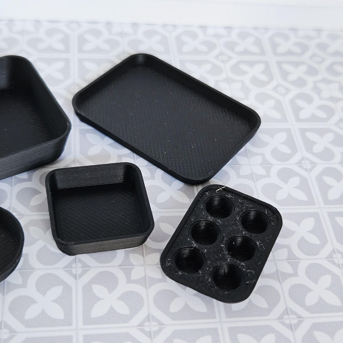 Dolls House Baking Set | 5 Piece Miniature Bakeware Set | 1:12 Scale Kitchen Accessories