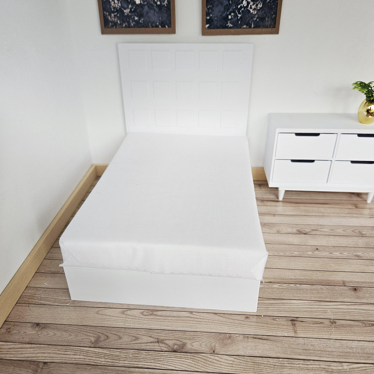 Double Mattress – alternate view 3 | 1:12 scale dolls house miniature