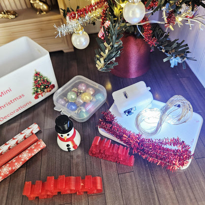 Christmas Decorations Box with Lights – alternate view 11 | 1:12 scale dolls house miniature