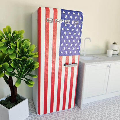 Retro USA Flag Fridge – alternate view 4 | 1:12 scale dolls house miniature