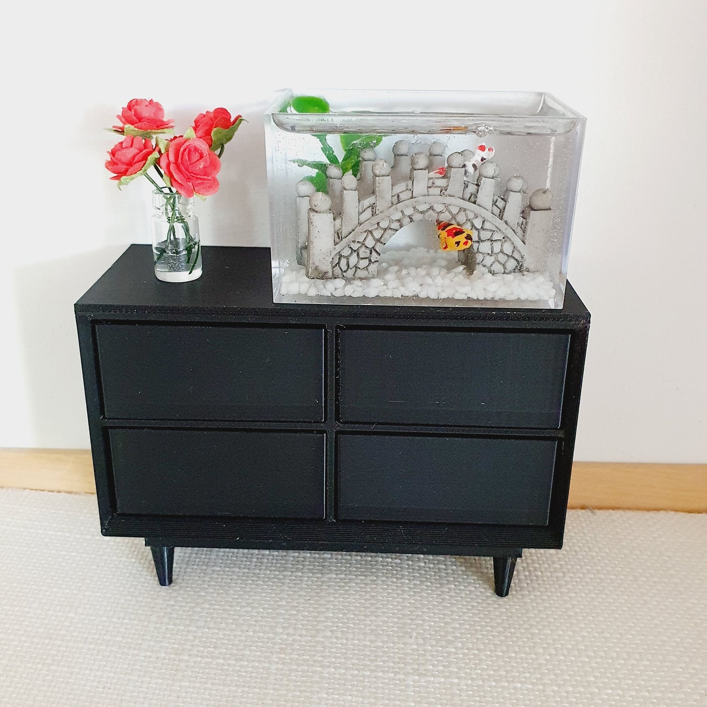 Dolls House Fish Tank / Resin Aquarium, 12th Scale, Miniature Fish Tank
