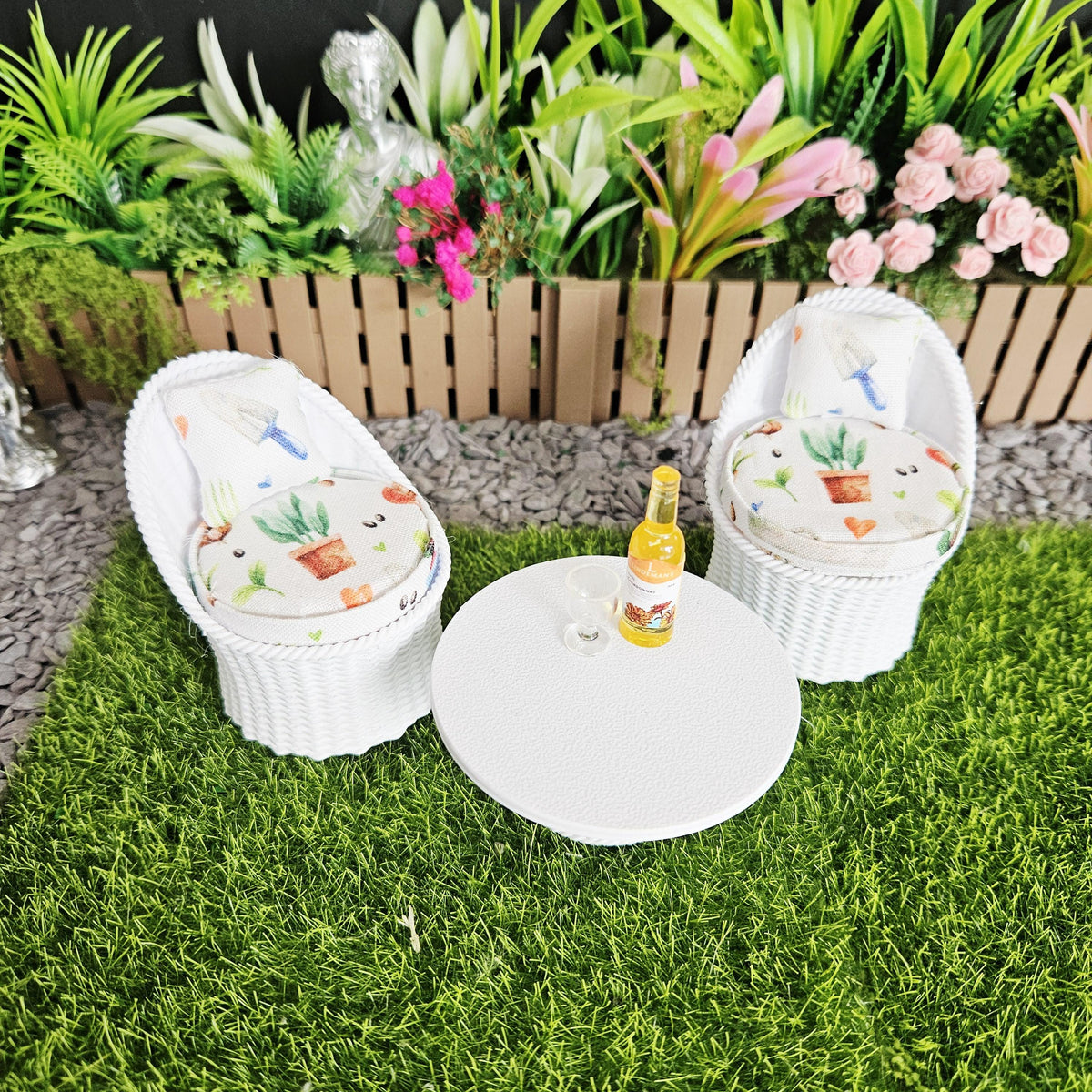 Dolls House Garden Chair Set, White, 12th scale, Miniature