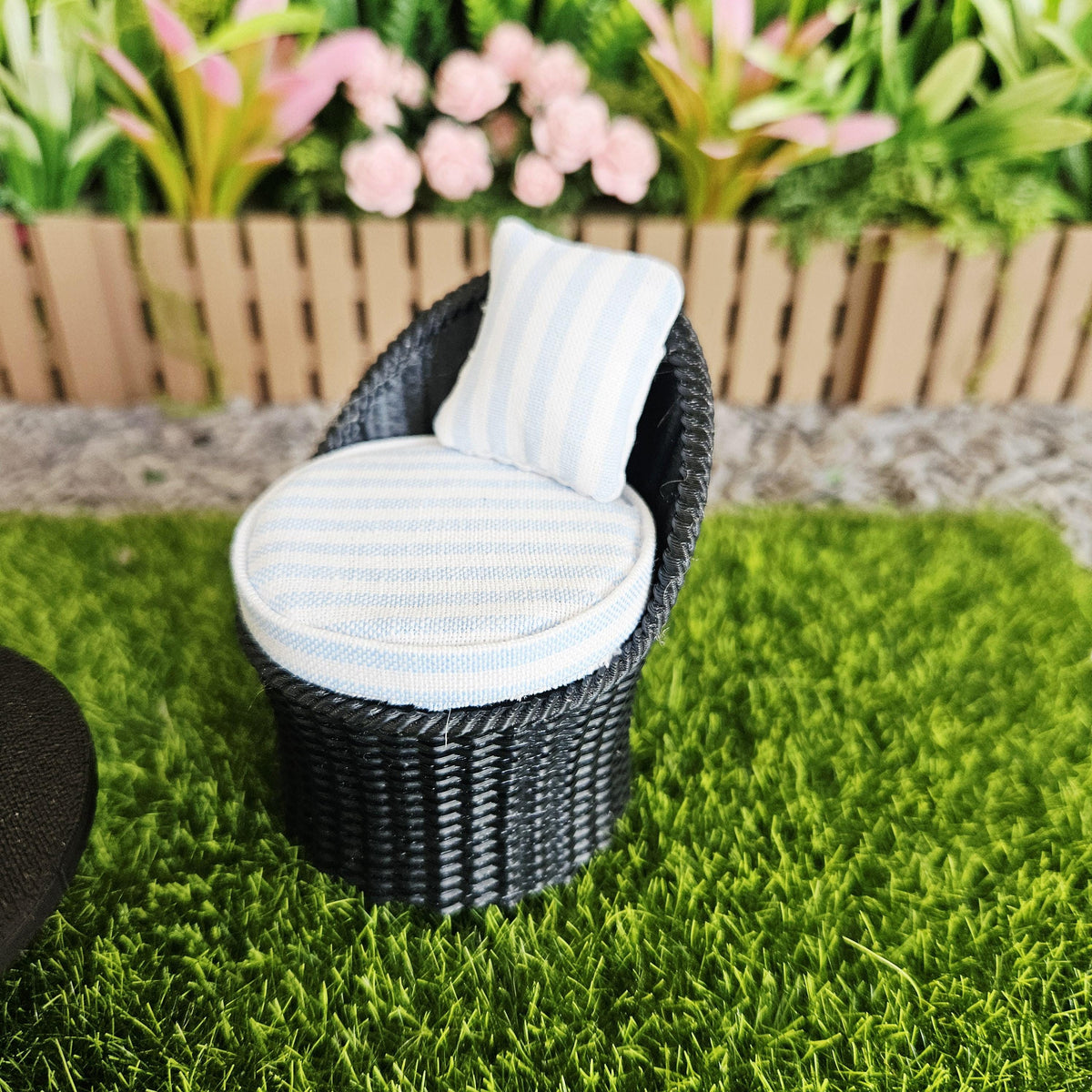 Garden Chair Set, Black, 12th scale