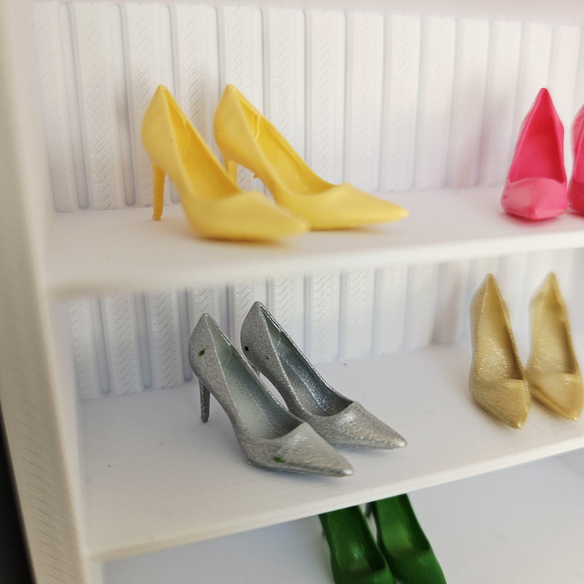 Dolls House High Heel Shoes | Choice of Colours | Miniature Ladies Heels