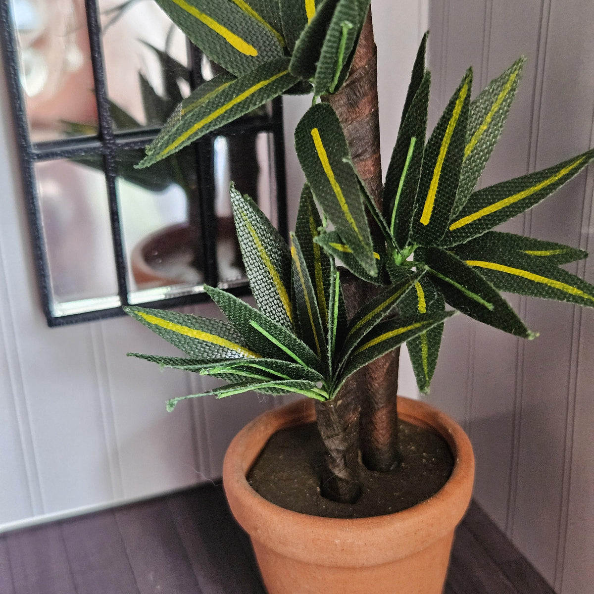 Dolls House Yucca Plant | Potted Indoor Plant | Modern Greenery Decor | 1:12 Scale