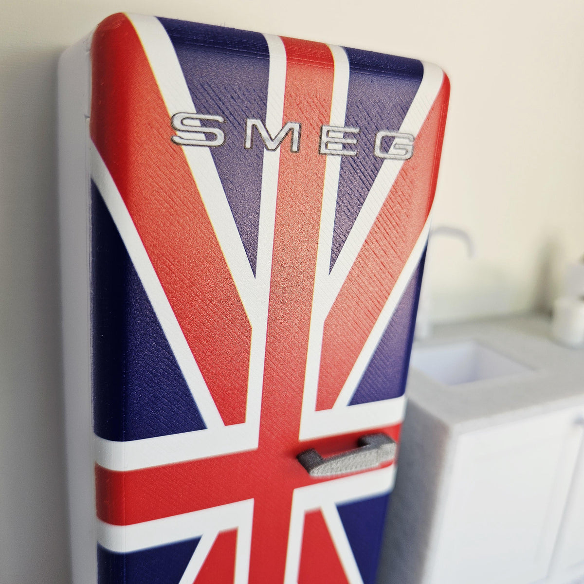 Union Jack SMEG-Style Fridge – alternate view 11 | 1:12 scale dolls house miniature
