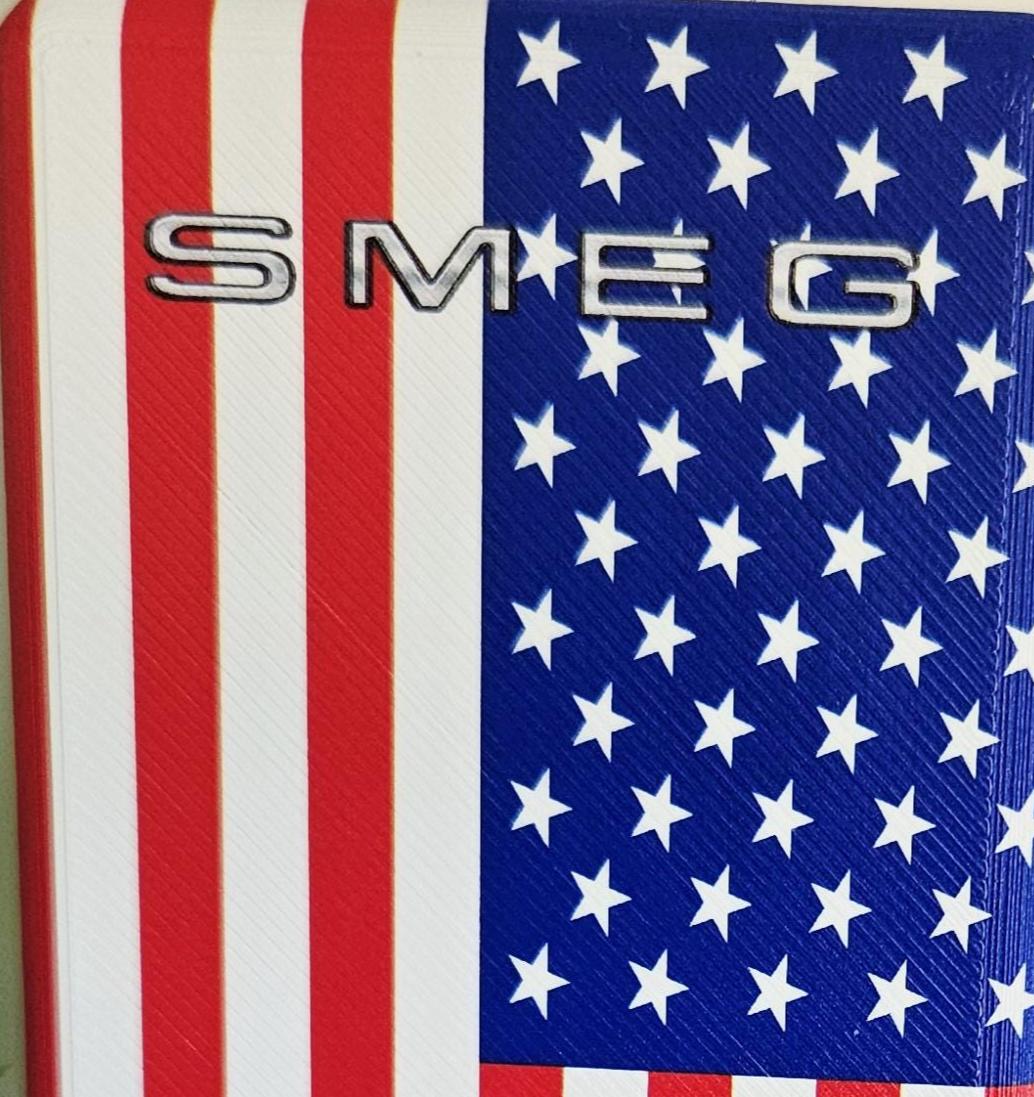 Dolls House USA Flag Fridge | Retro American Style Refrigerator | Opening Door | 1:12 Scale