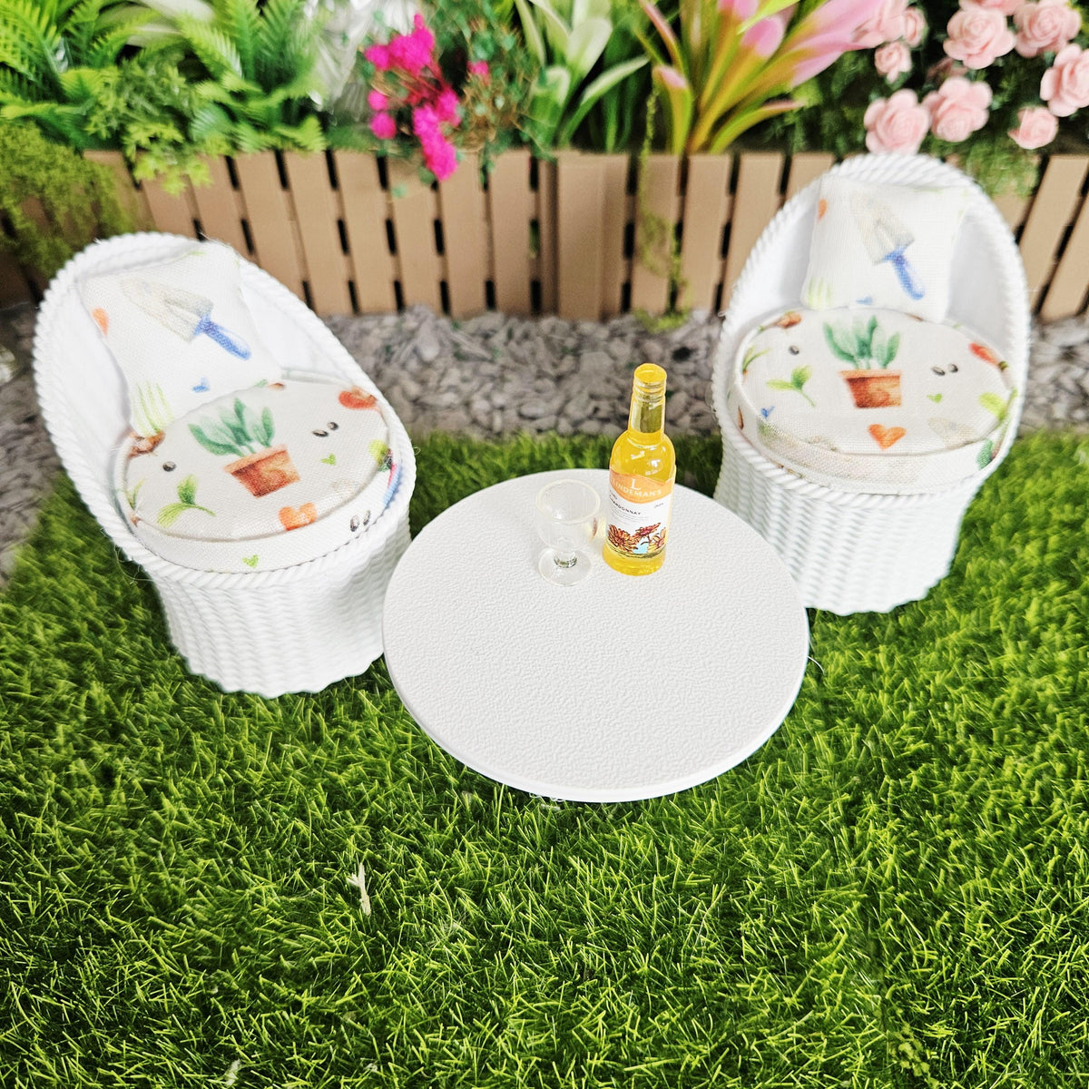 Dolls House Garden Chair Set, White, 12th scale, Miniature