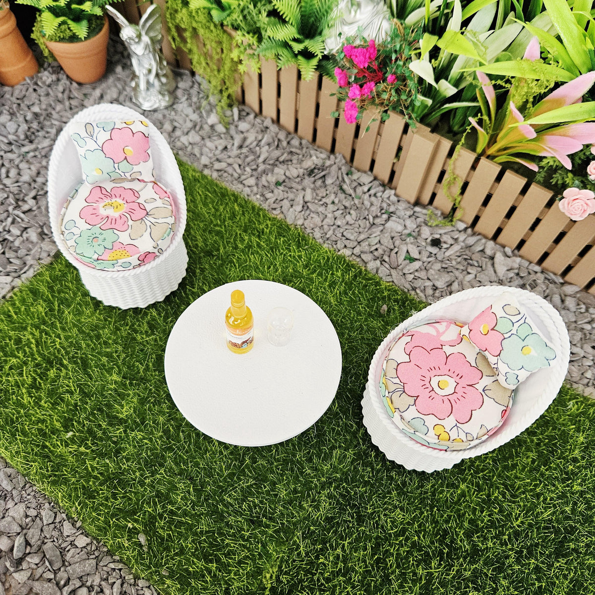 Dolls House Garden Chair Set, White, 12th scale, Miniature