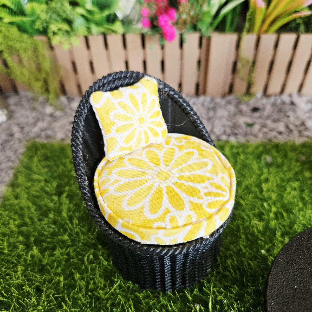 Garden Chair Set, Black, 12th scale