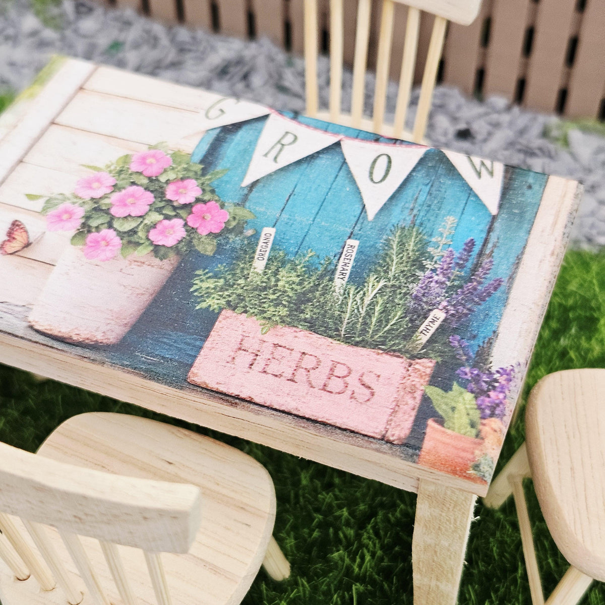 Wooden Garden Table and 4 Chairs  1:12th Scale