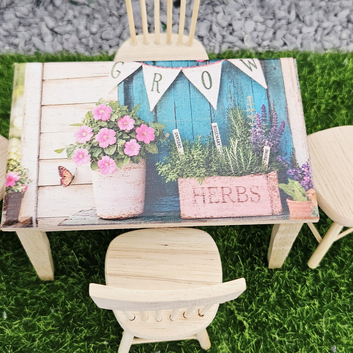 Wooden Garden Table and 4 Chairs  1:12th Scale
