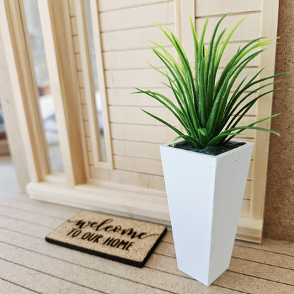 White Pot with Green Plant – alternate view 2 | 1:12 scale dolls house miniature