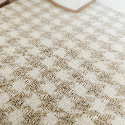 XL Light Beige Houndstooth Rug – alternate view 2 | 1:12 scale dolls house miniature