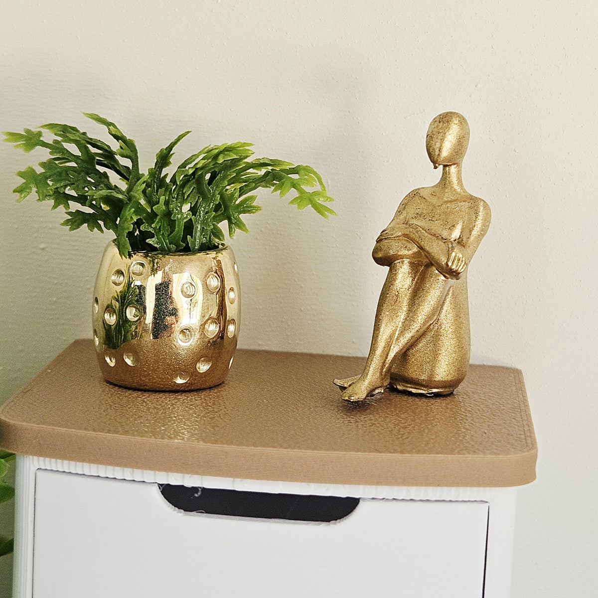 Seated Person Ornament – alternate view 3 | 1:12 scale dolls house miniature
