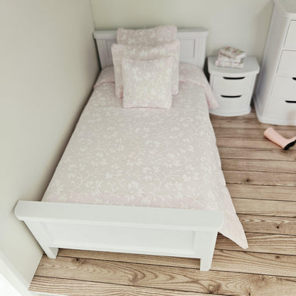 Pink Ditsy Floral Single Bedding Set – alternate view 6 | 1:12 scale dolls house miniature