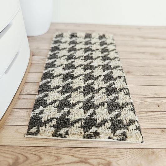 Black Houndstooth Runner / Rug – alternate view 2 | 1:12 scale dolls house miniature