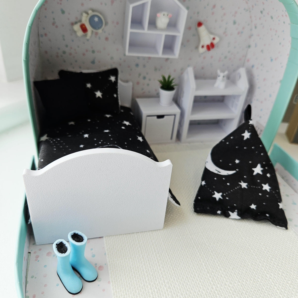 Black Space Suitcase Dollhouse – alternate view 7 | 1:12 scale dolls house miniature