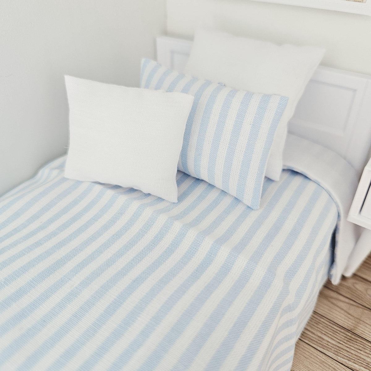 Beach Design Single Bedding Set – alternate view 2 | 1:12 scale dolls house miniature