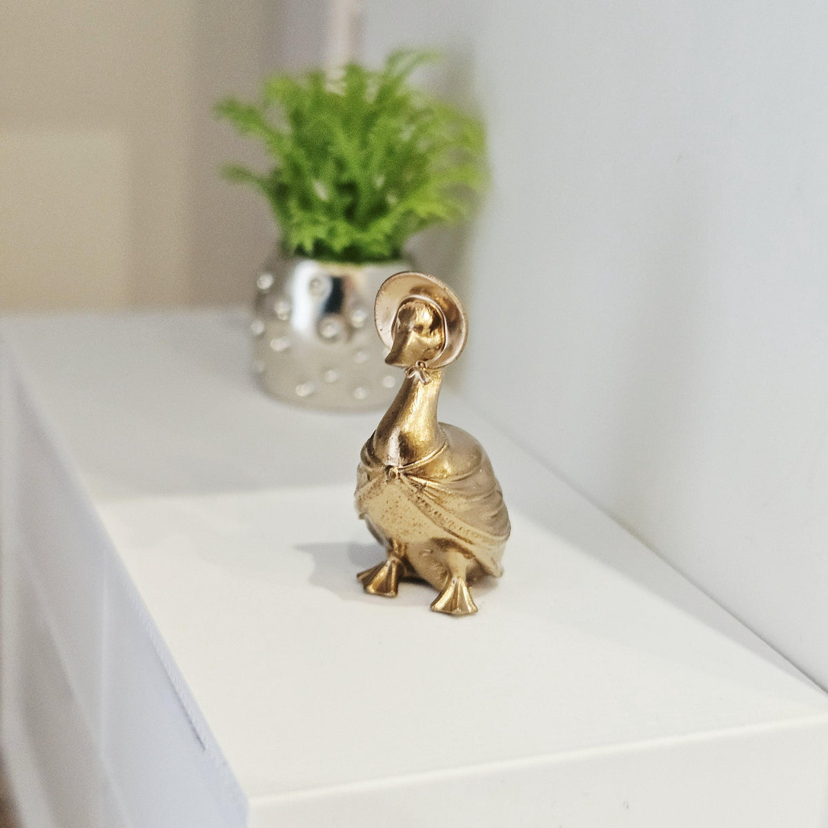 Jemima Puddle-Duck Ornament – alternate view 7 | 1:12 scale dolls house miniature