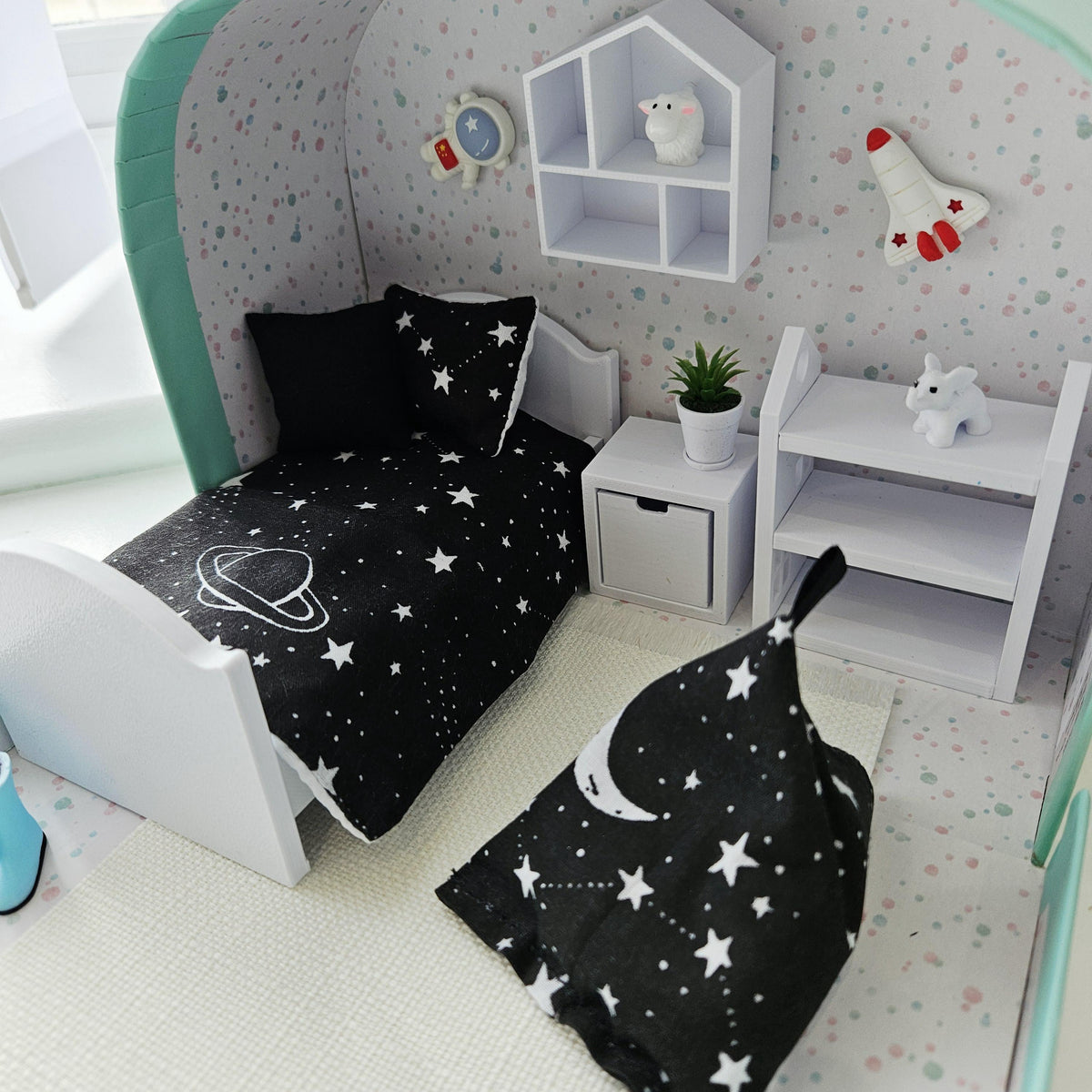 Black Space Suitcase Dollhouse – alternate view 2 | 1:12 scale dolls house miniature