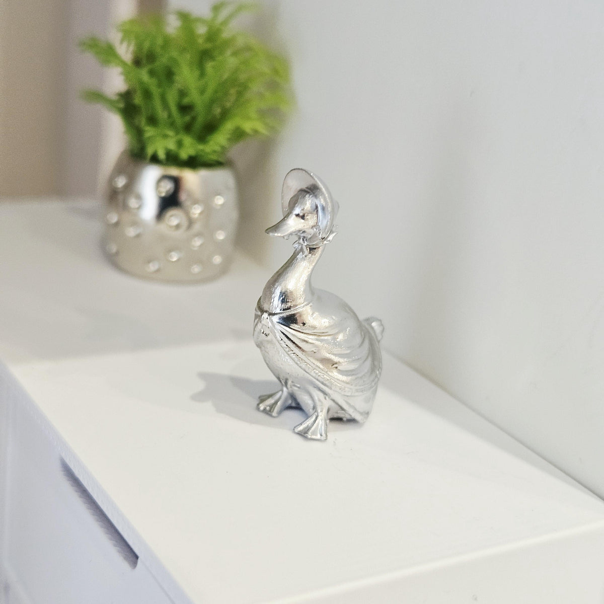 Jemima Puddle-Duck Ornament – alternate view 2 | 1:12 scale dolls house miniature