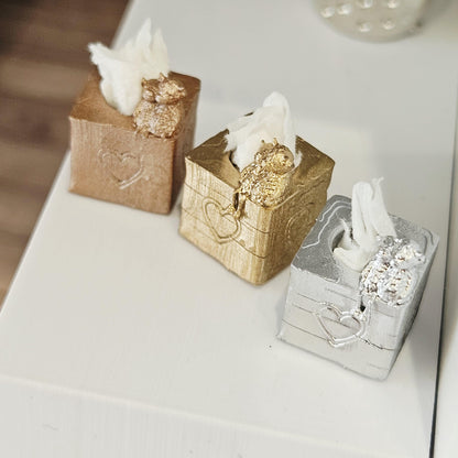 Highland Cow Tissue Box – alternate view 3 | 1:12 scale dolls house miniature