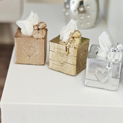 Highland Cow Tissue Box – alternate view 4 | 1:12 scale dolls house miniature