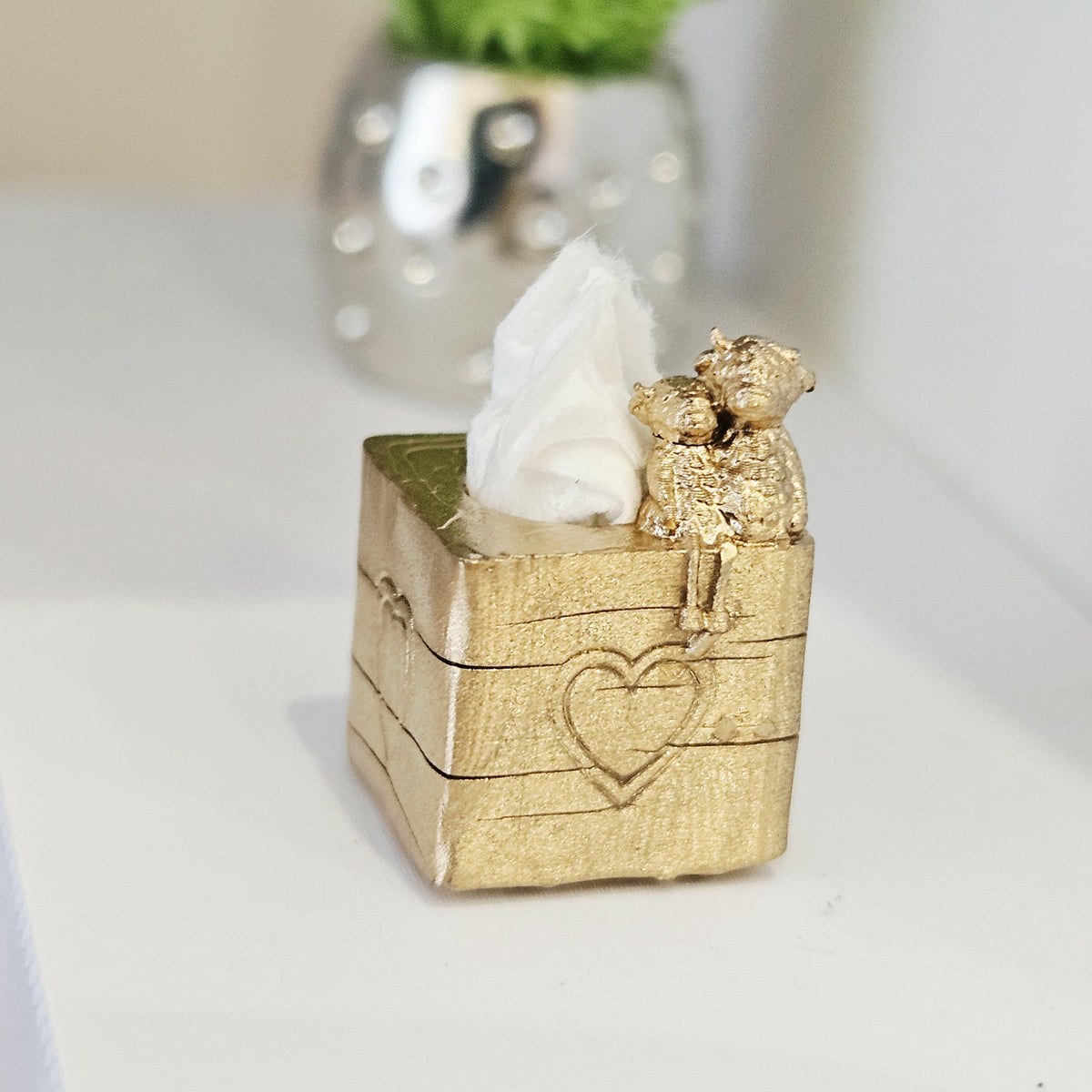 Highland Cow Tissue Box – alternate view 7 | 1:12 scale dolls house miniature