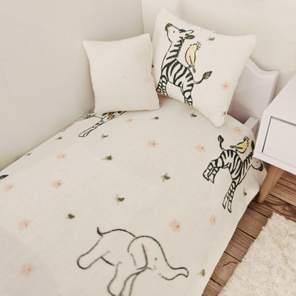 safari animals junior bedding set in a 1:12 scale dolls house display, detail view 2