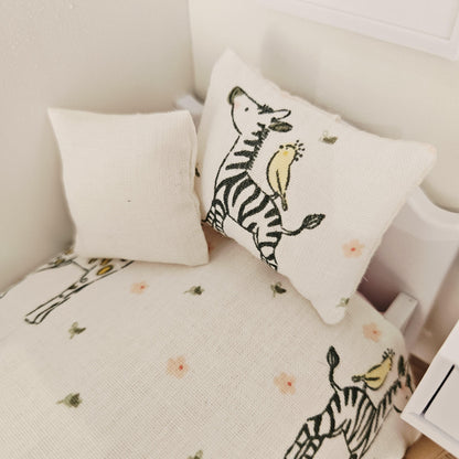 safari animals junior bedding set in a 1:12 scale dolls house display, detail view 6
