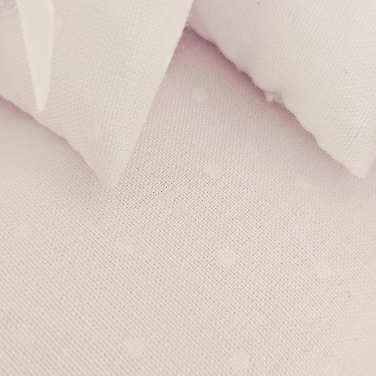 white polka dot junior bedding set in a 1:12 scale dolls house display, detail view 4