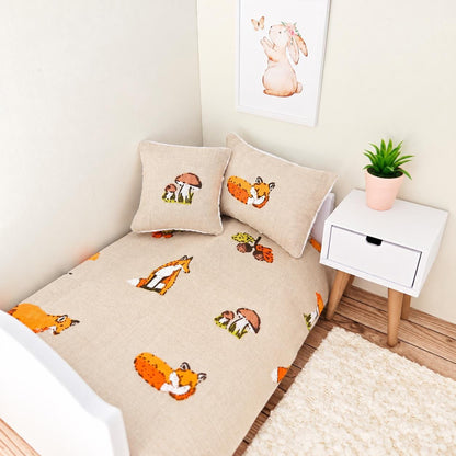 wildlife junior bedding set in a 1:12 scale dolls house display, detail view 2