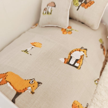 wildlife junior bedding set in a 1:12 scale dolls house display, detail view 5