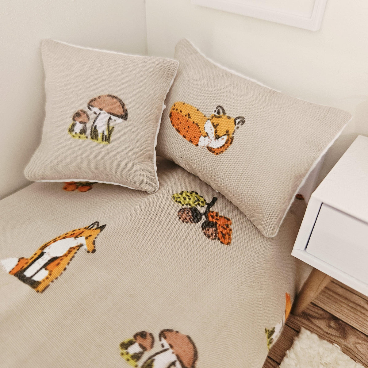 wildlife junior bedding set in a 1:12 scale dolls house display, detail view 6