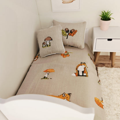 wildlife junior bedding set in a 1:12 scale dolls house display, detail view 7