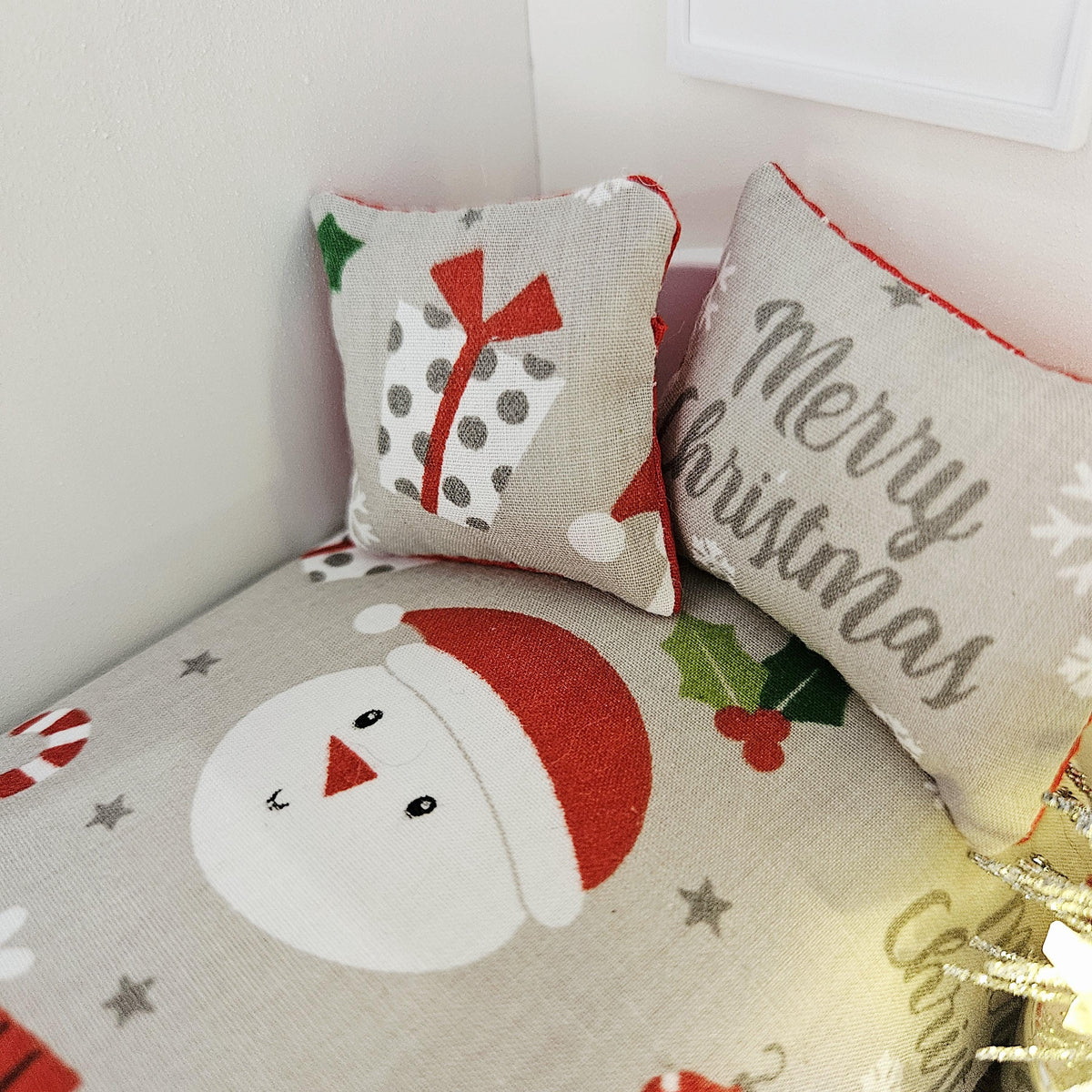 christmas snowman junior bedding set in a 1:12 scale dolls house display, detail view 2