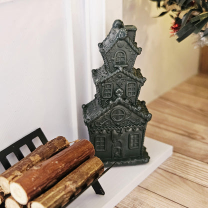 Green tall christmas gingerbread house in a 1:12 scale dolls house display, detail view 9