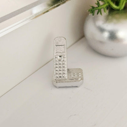 Silver modern telephone with answering machine in a 1:12 scale dolls house display, detail view 3